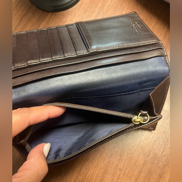 EUC Salvatore Ferragamo Bifold Leather Wallet - Picture 9 of 9